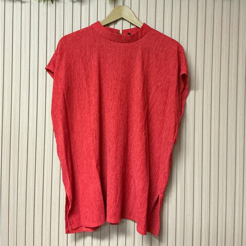 Eileen Fisher Woven Plissé Mock Neck Top Red Size M